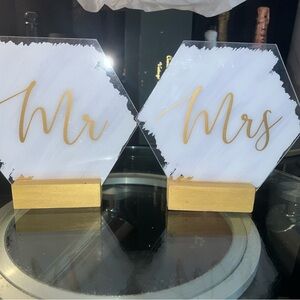 Elegant Mr & Mrs Hexagon Table Signs